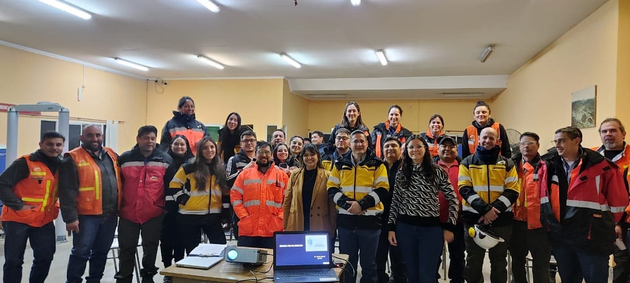 Equipo de Integra Consultora durante una capacitación